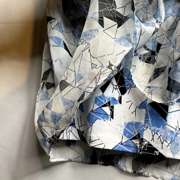 VINCE Camuto High Scoop Neck Keyhole Back Button Lined Top XS - Picture 8 of 10